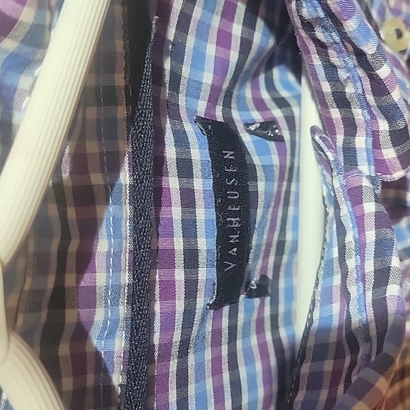 Van Heusen short sleeve button Down - Picture 2 of 2